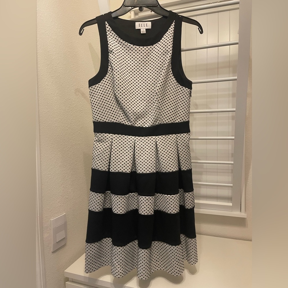 Black and Ivory Sleeveless Dress
